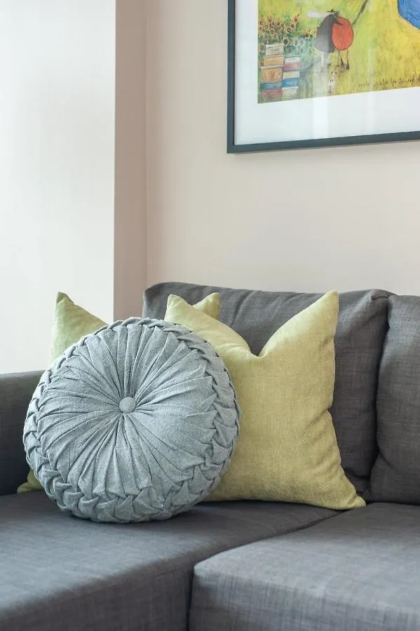 Right By The Lake Downtown Condo, 1 Bedroom, 1 Free Parking Toronto Homestay