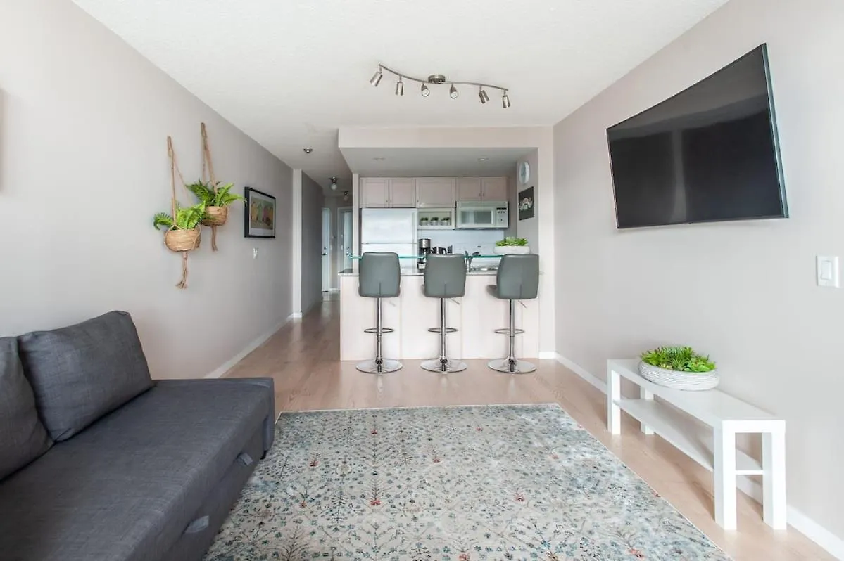 Right By The Lake Downtown Condo, 1 Bedroom, 1 Free Parking Toronto 0*,